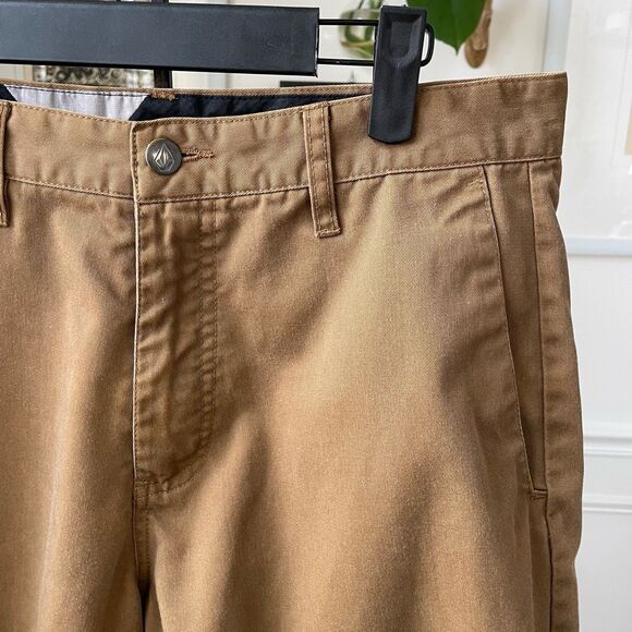 Volcom Flat Front Bark Khaki Shorts 10” Inseam 30 - Picture 3 of 9